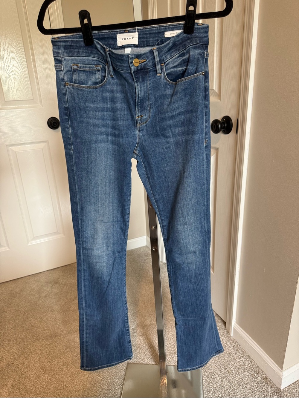 Frame Denim Flared Jeans in Mid Blue Wash